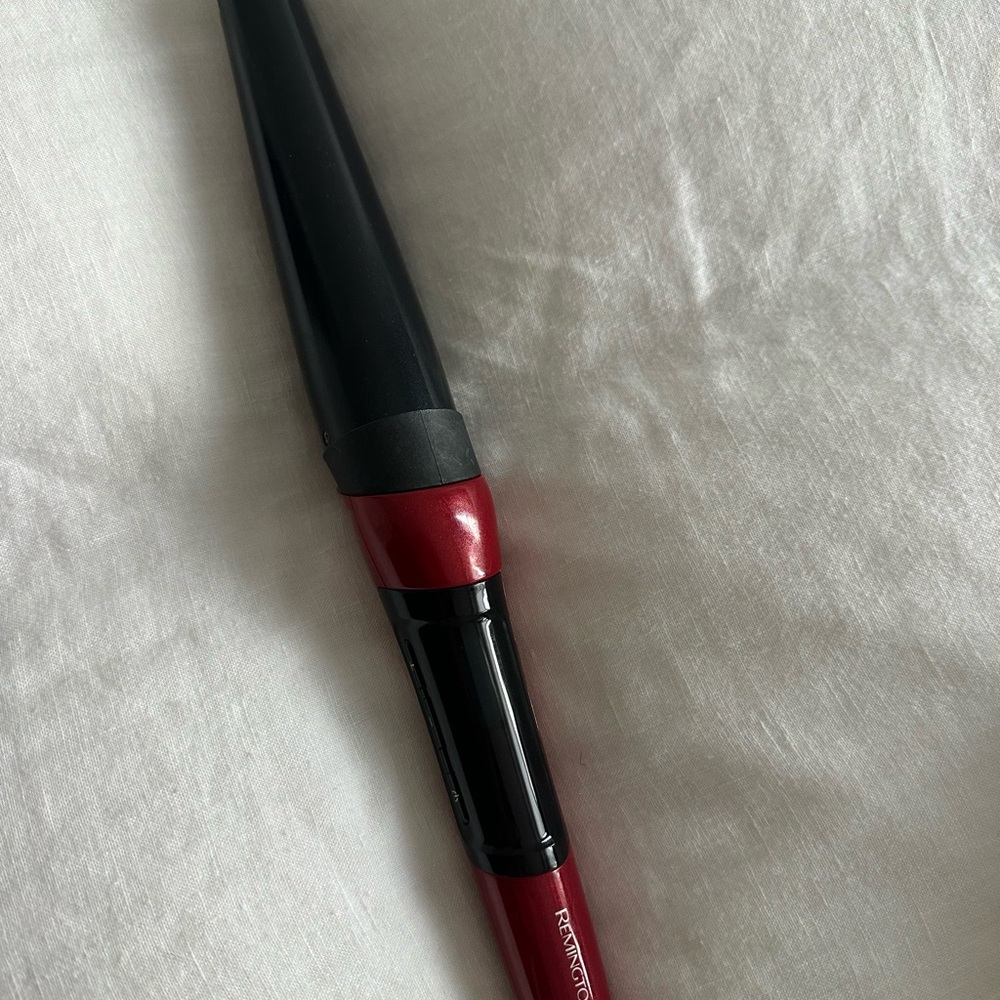 Remington Black and Red Hair Curler